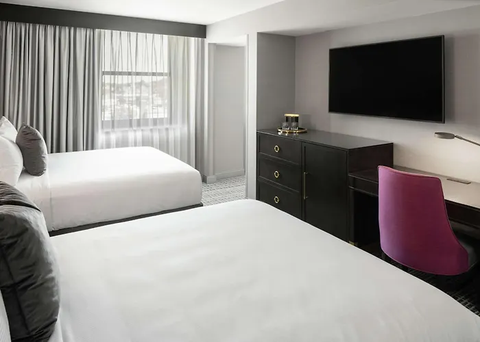 The Axis Hotel, Tapestry Collection By Hilton Hotel Moline