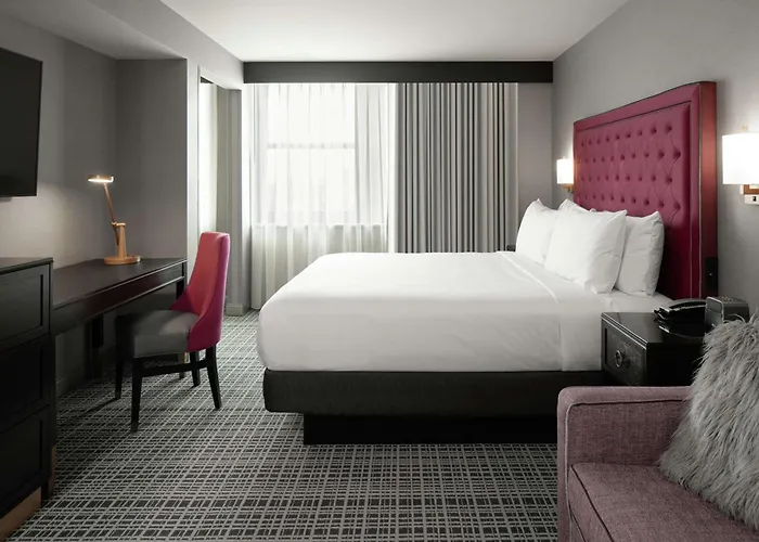 The Axis Hotel, Tapestry Collection By Hilton Moline